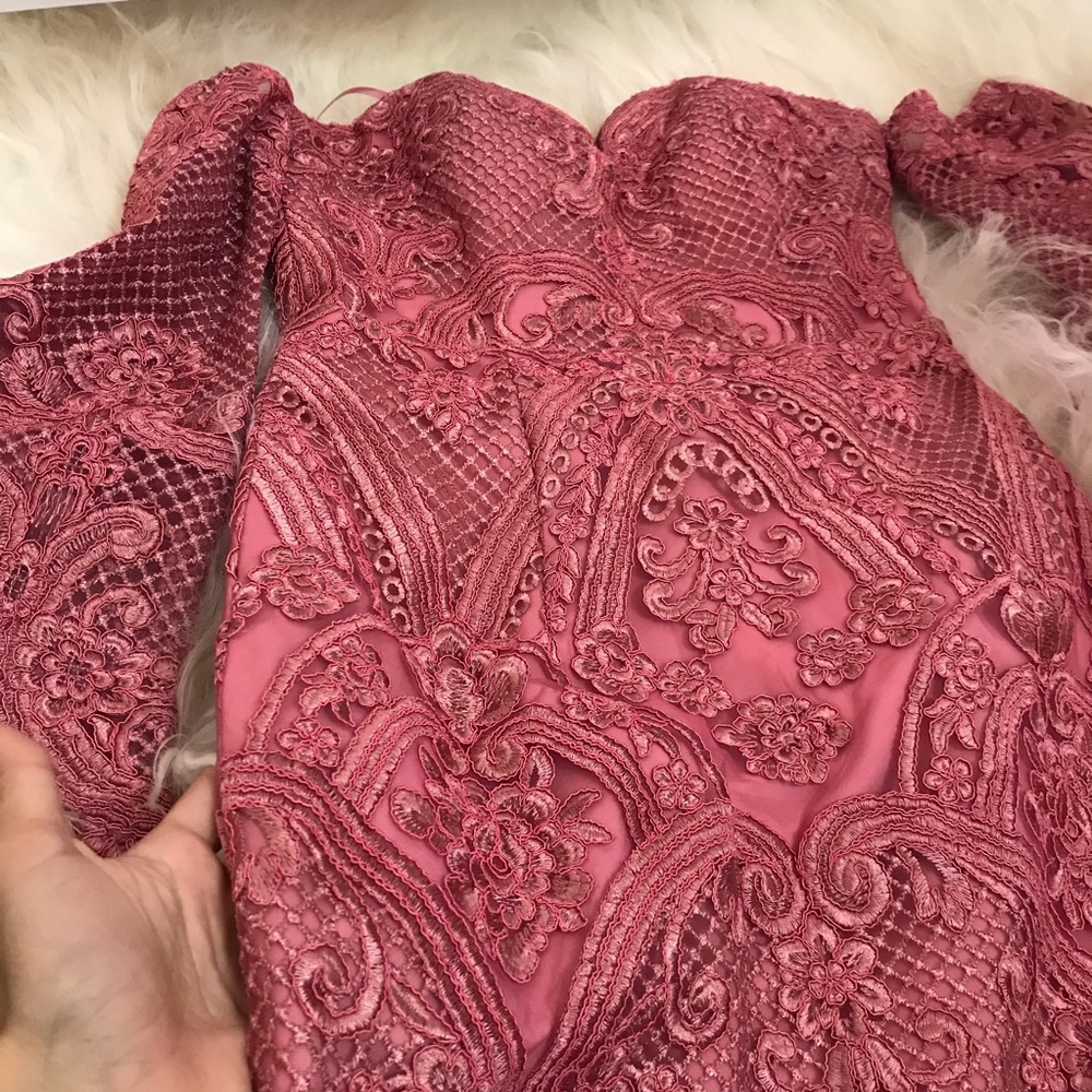 BARIANO LACE OFF-THE-SHOULDER COCKTAIL DRESS - Picture 6 of 8